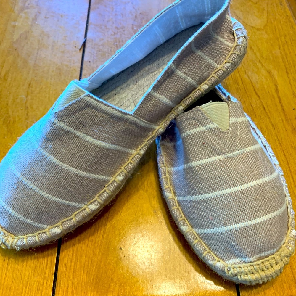 Alexis Leroy flats